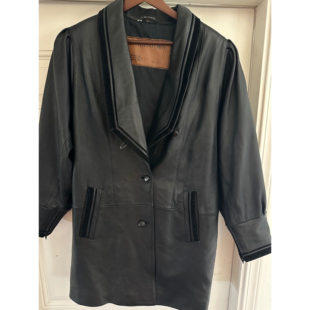 Vintage Leathertown Black Leather Coat Jacket Suede Inlay V-Back Size 38 S/M